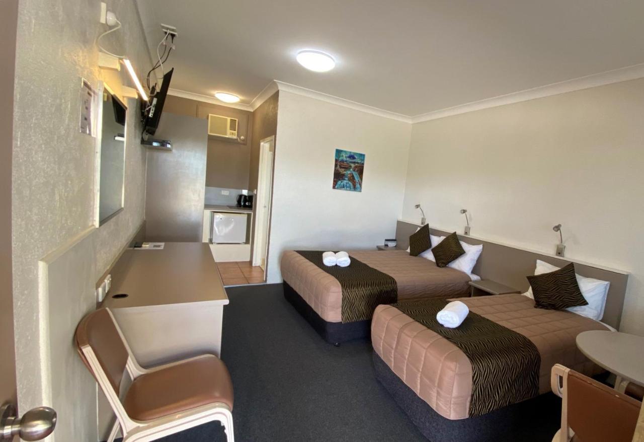 Sapphire City Motor Inn Inverell Exterior photo