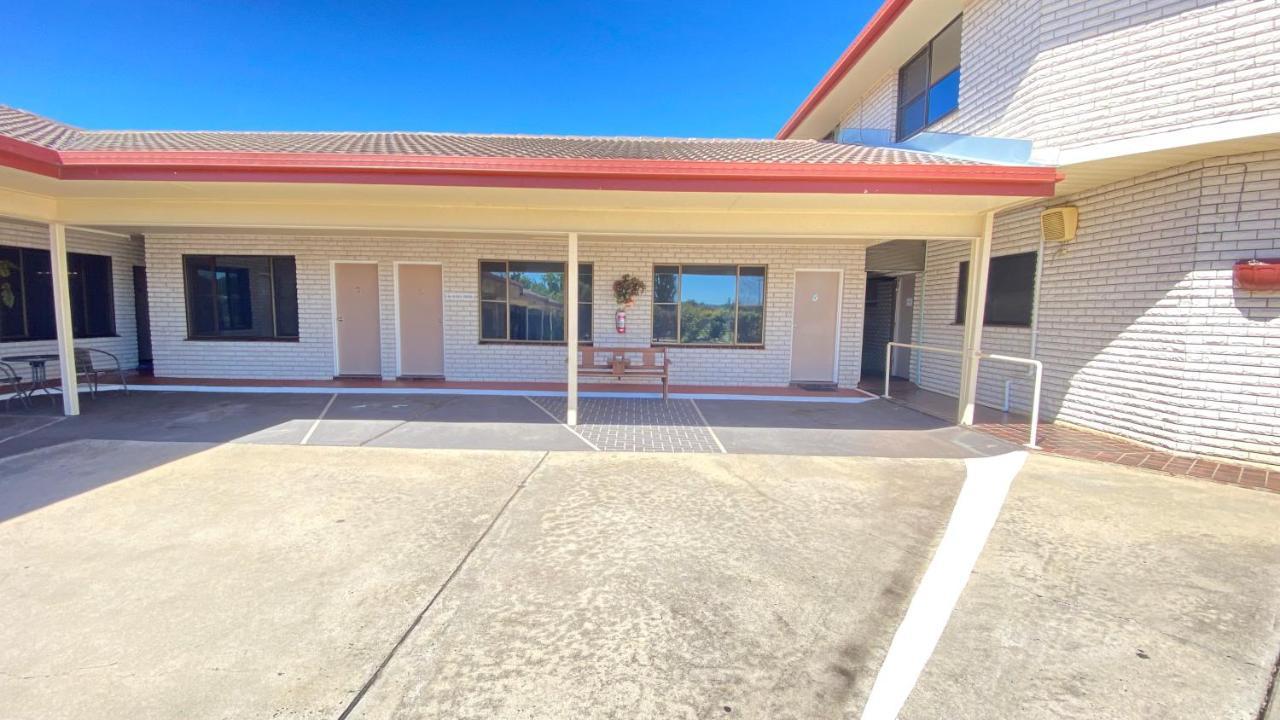 Sapphire City Motor Inn Inverell Exterior photo