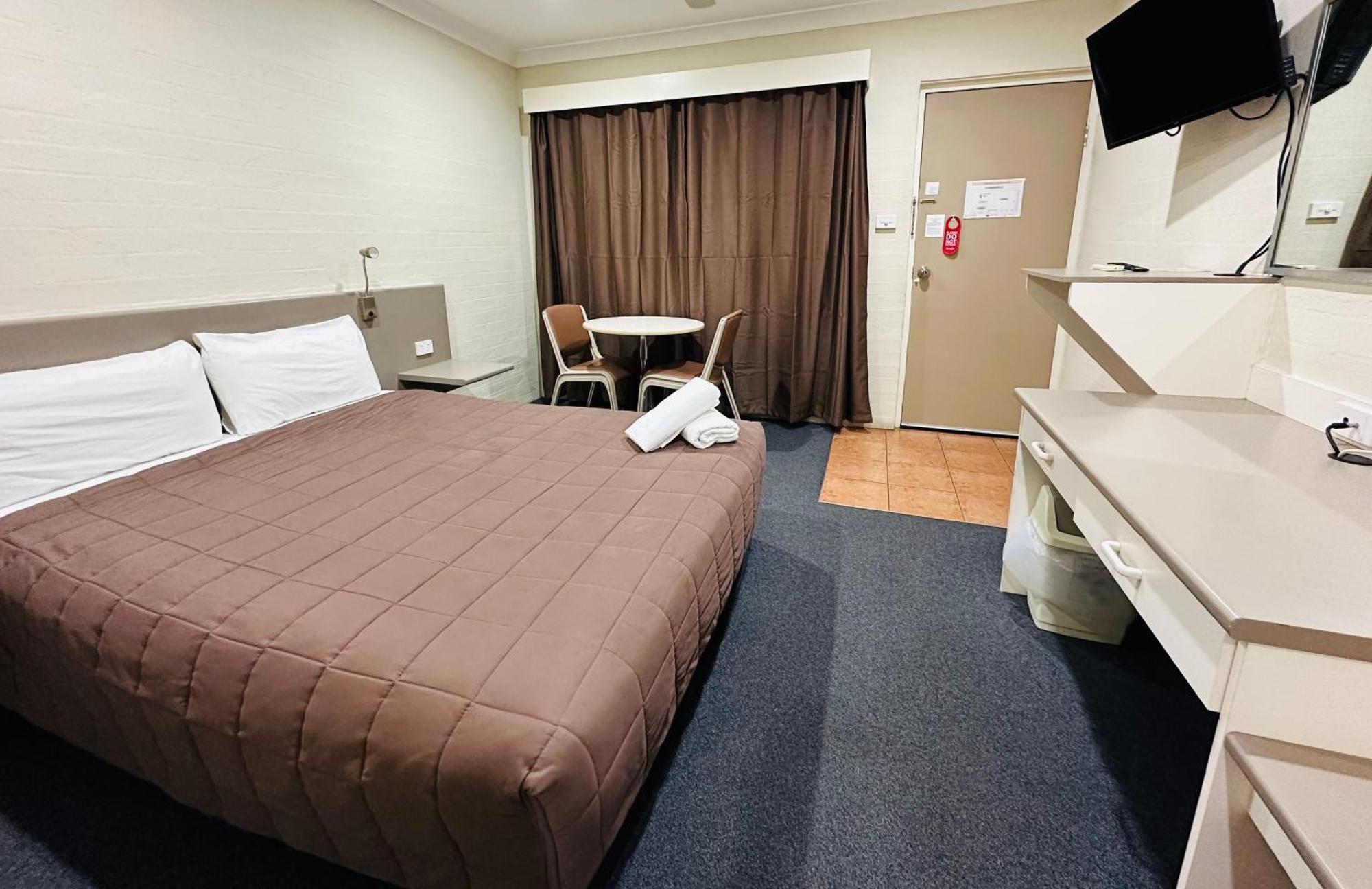 Sapphire City Motor Inn Inverell Exterior photo