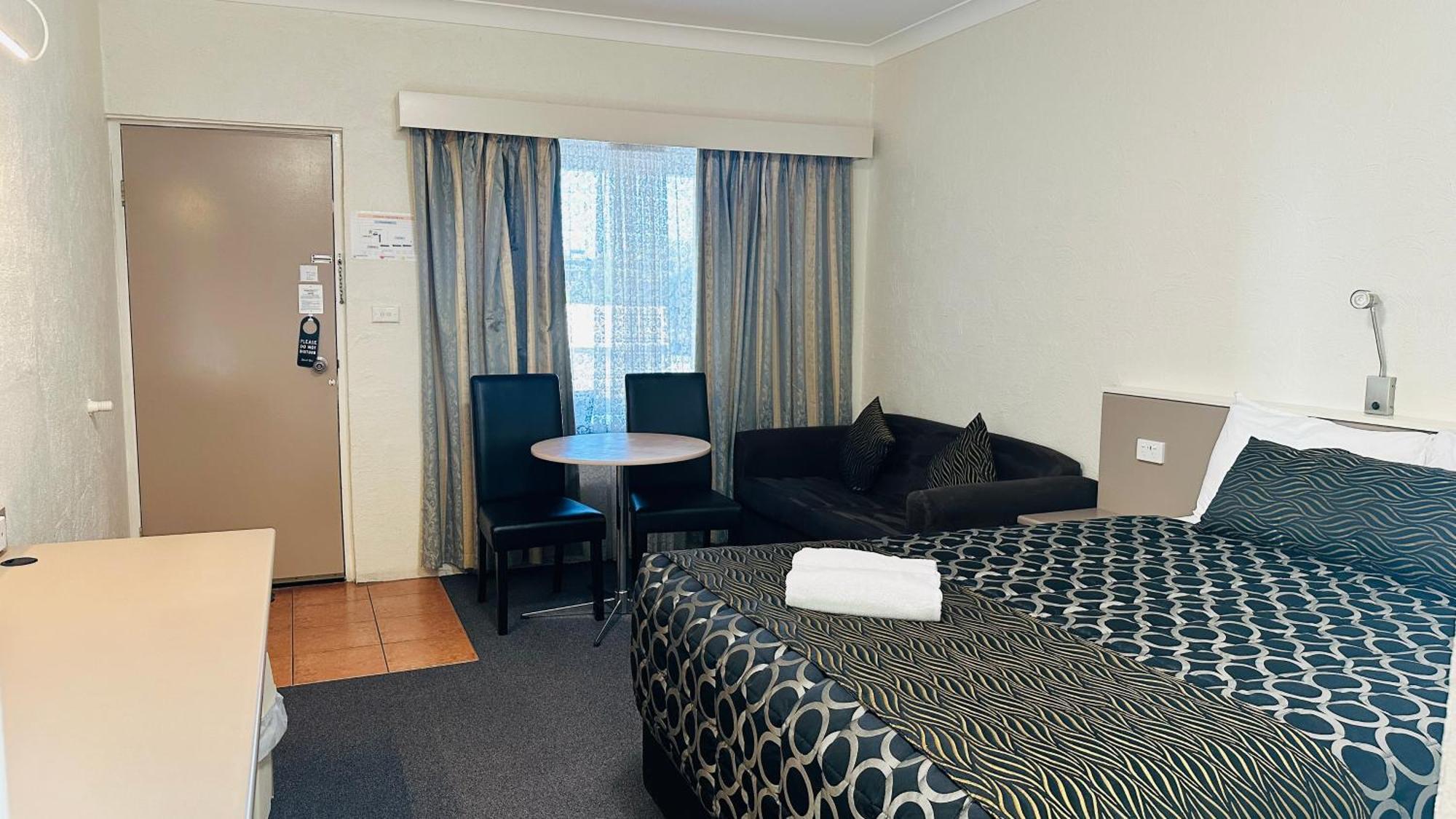 Sapphire City Motor Inn Inverell Exterior photo