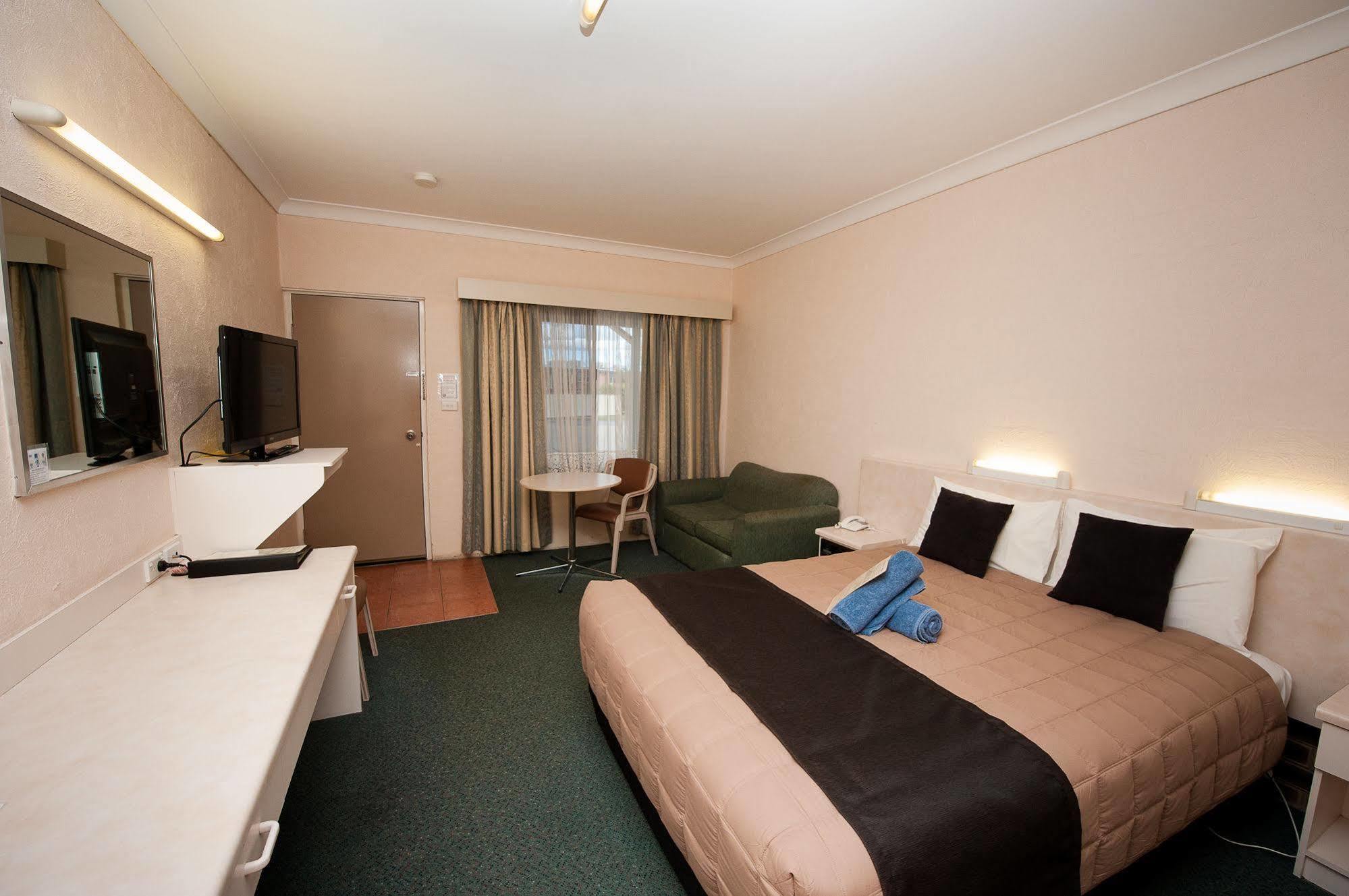 Sapphire City Motor Inn Inverell Exterior photo